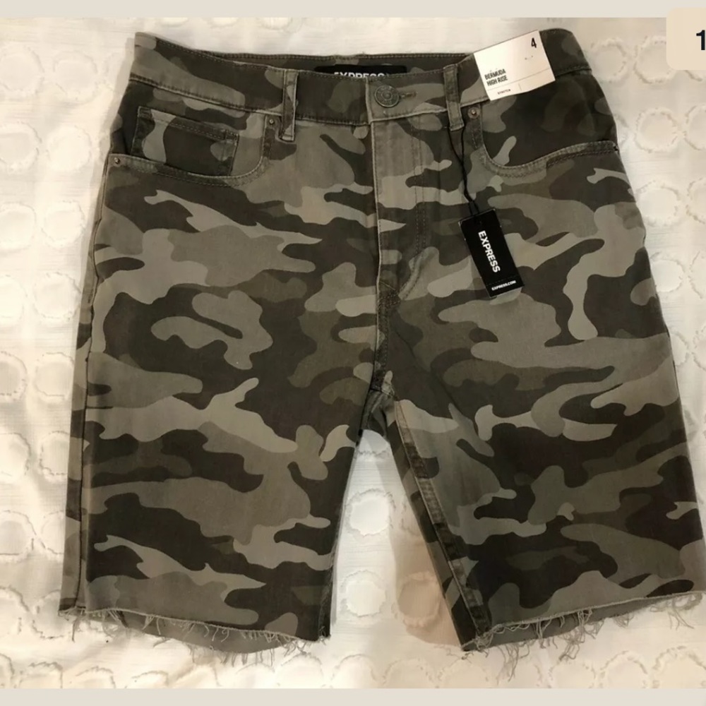 Express High Rise Bermuda Came Shorts Size 4 New Camo Camouflage New Military